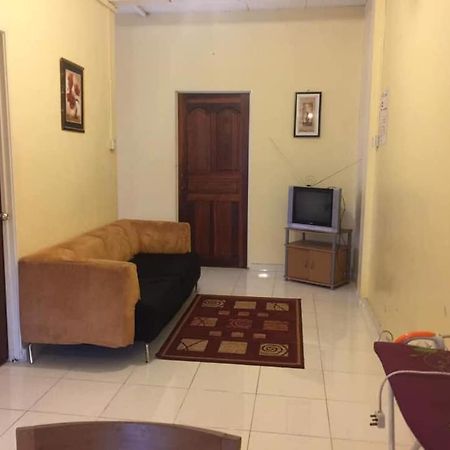 Trisya Homestay Kuala Terengganu Ngoại thất bức ảnh